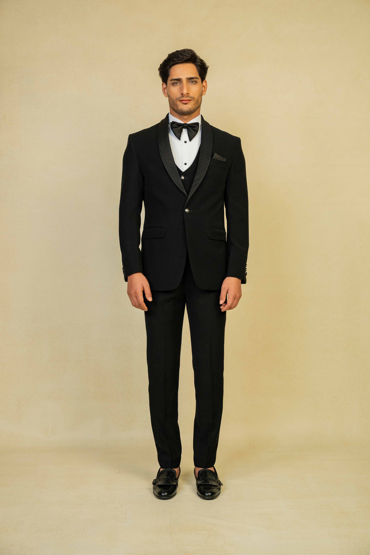 Classic Black Pleated Lapel Tuxedo