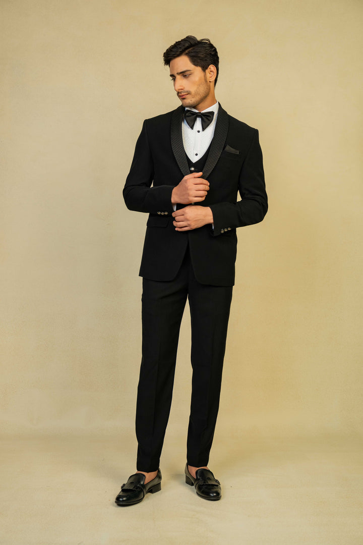 Classic Black Pleated Lapel Tuxedo