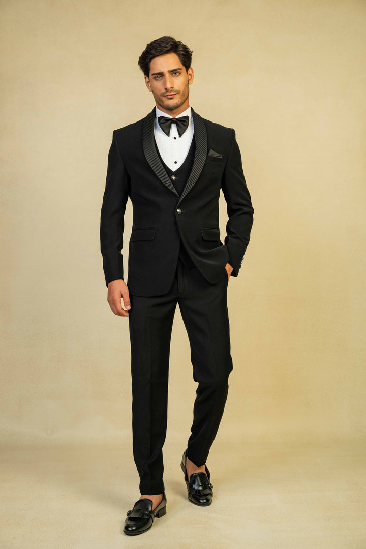 Classic Black Pleated Lapel Tuxedo