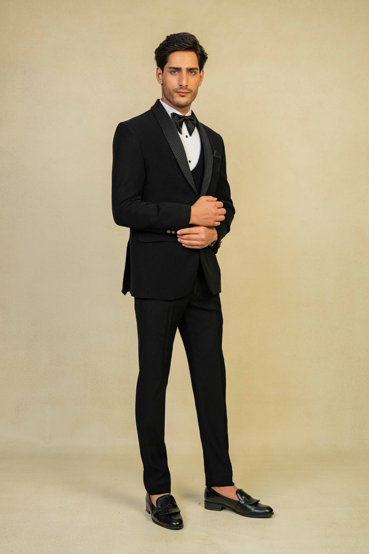 Classic Black Pleated Lapel Tuxedo