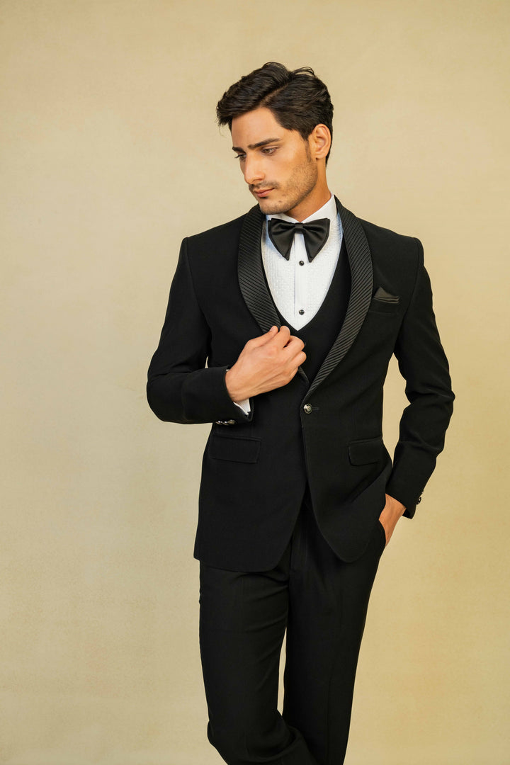 Classic Black Pleated Lapel Tuxedo