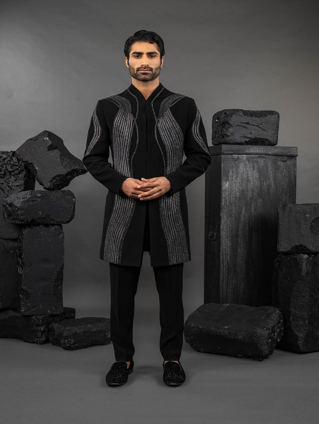 Metalic chain work black indo – Image 1