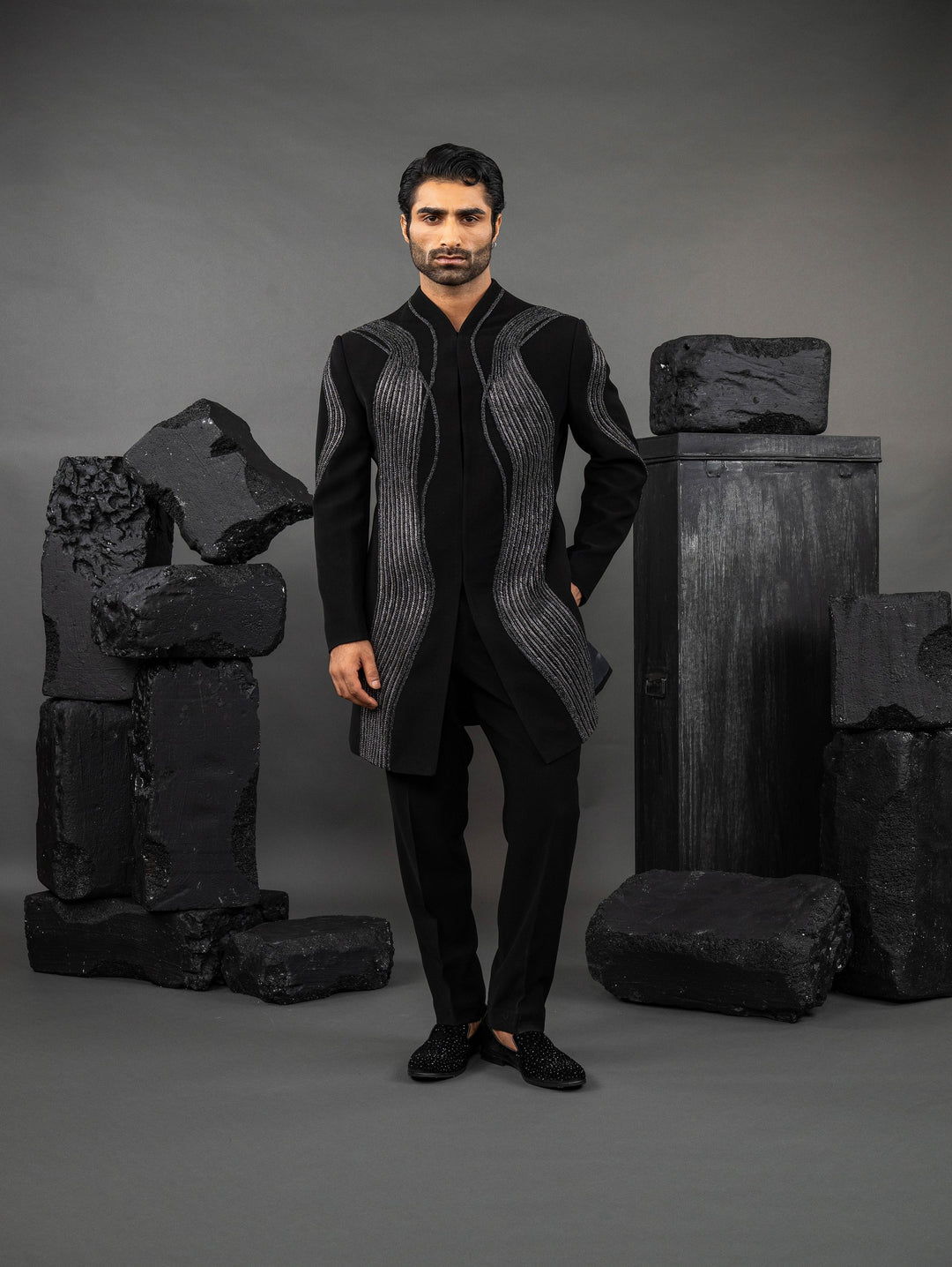 Metalic chain work black indo – Image 3