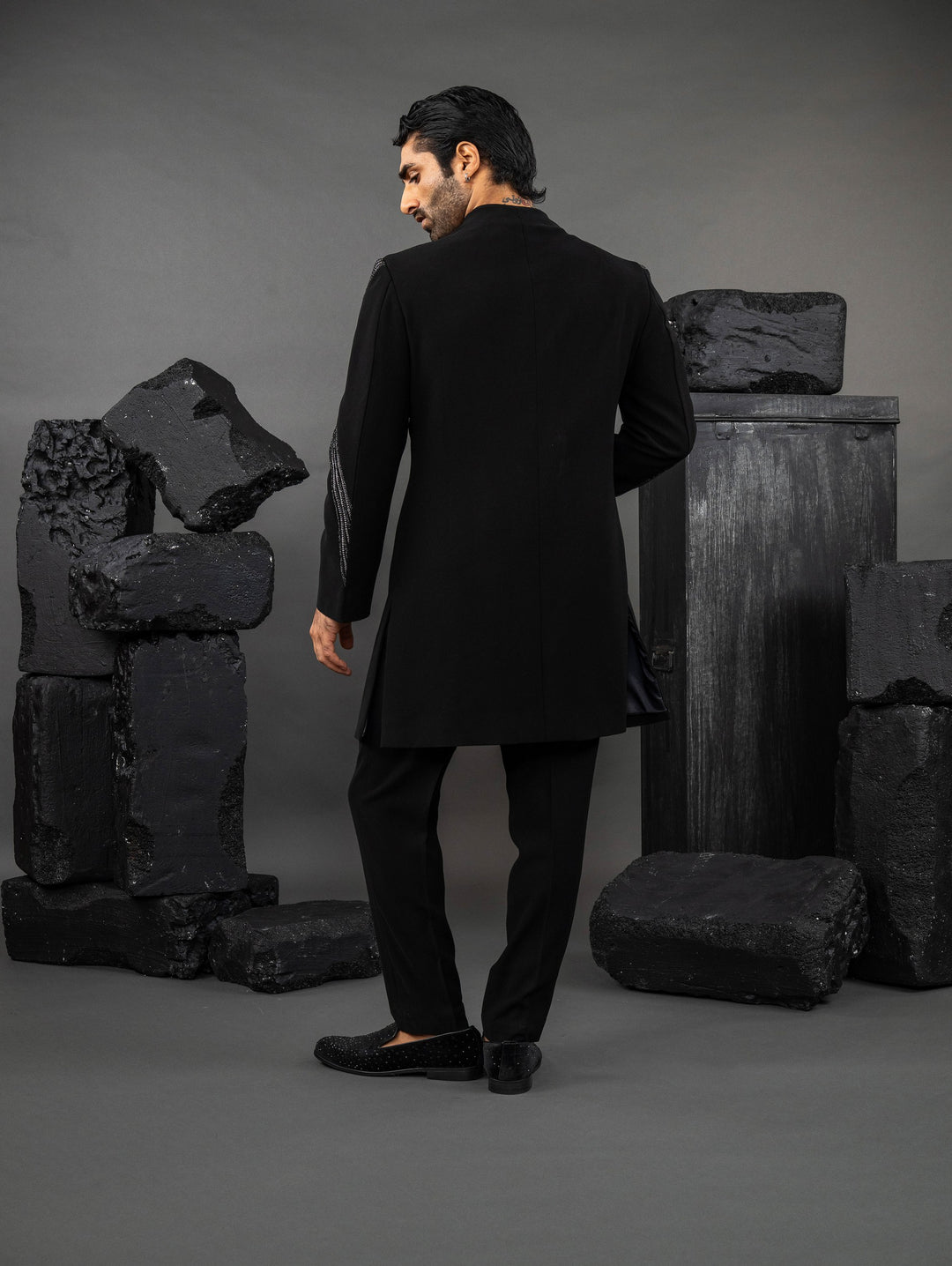 Metalic chain work black indo – Image 2