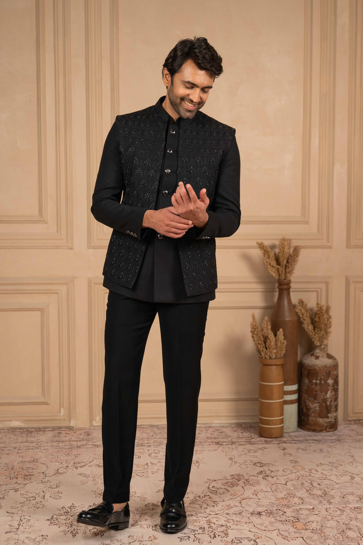 Elegant Black Jodhpuri Set for Royal Occasions