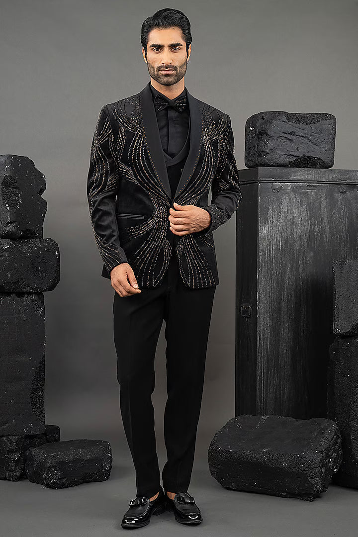 Classic style black beadwork Tuxedo