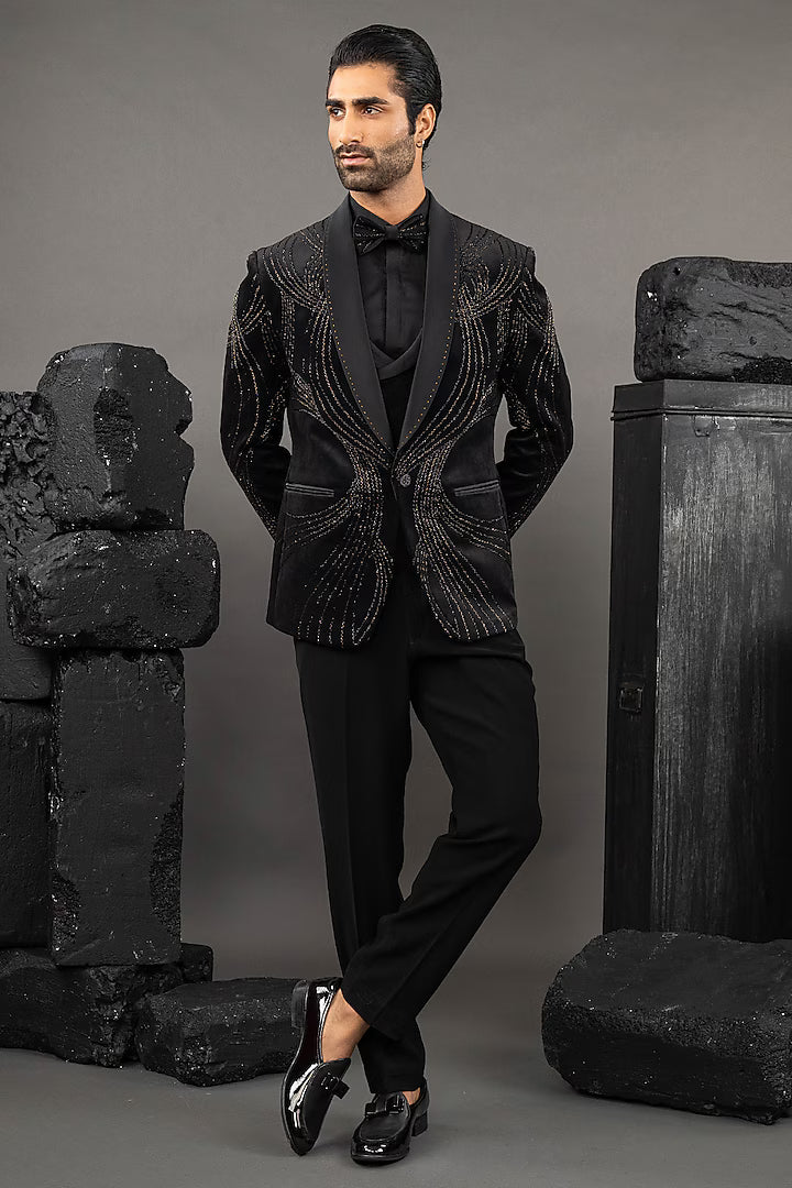 Classic style black beadwork Tuxedo – Image 2