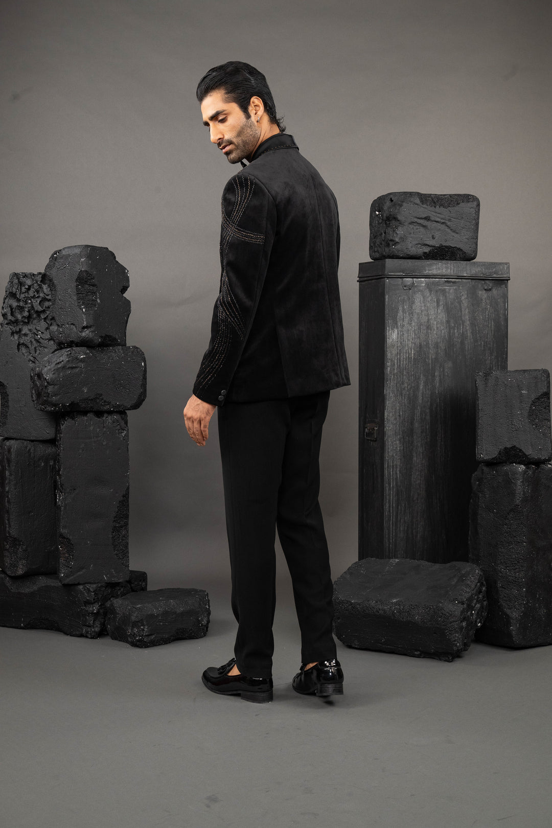 Classic style black beadwork Tuxedo – Image 3