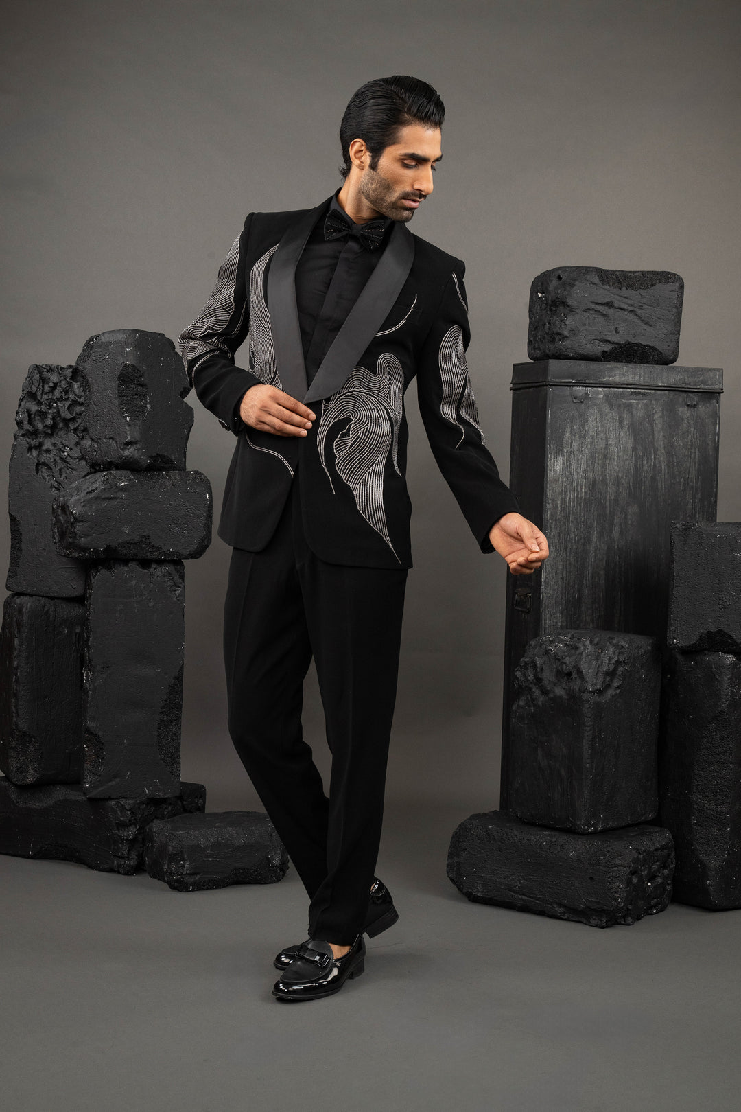 Stylish Lapel beadwork Black Tuxedo – Image 4