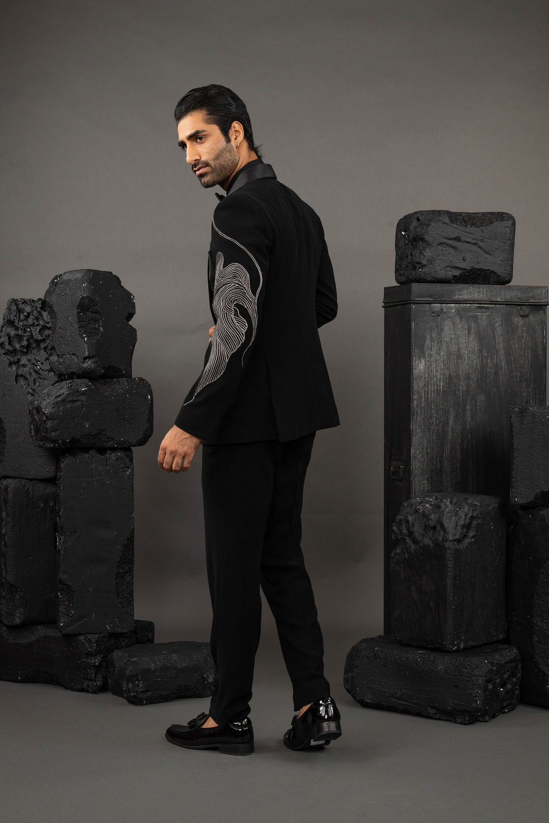 Stylish Lapel beadwork Black Tuxedo – Image 6