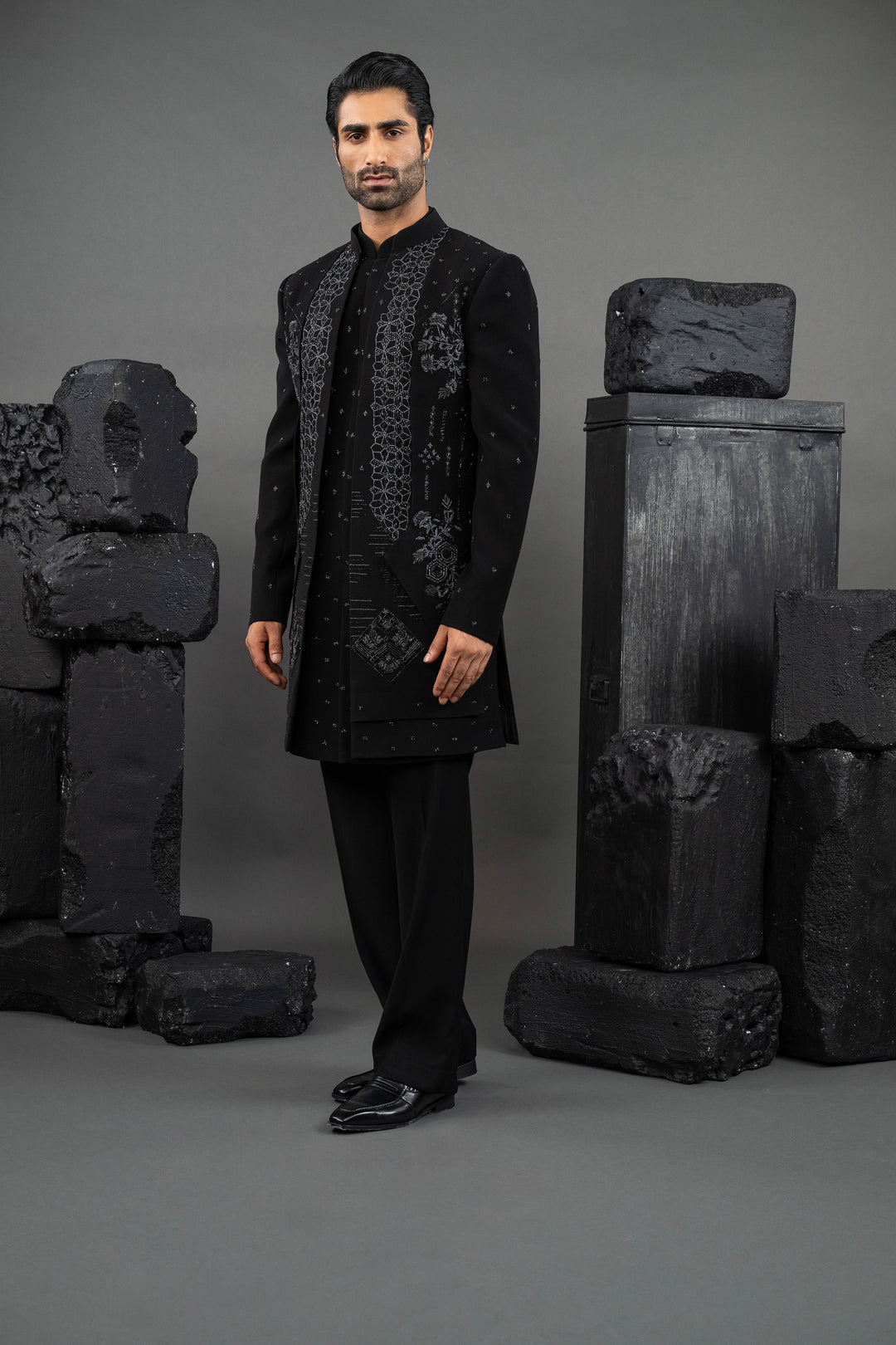 placement work black indo – Image 8