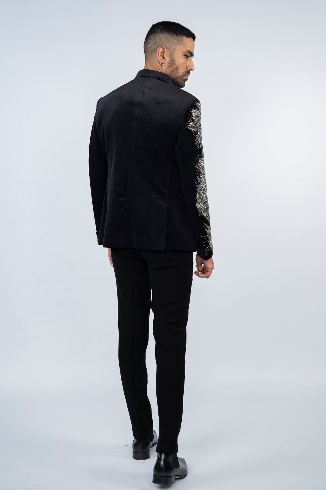 Black Suede Velvet Lion Jodhpuri – Image 8