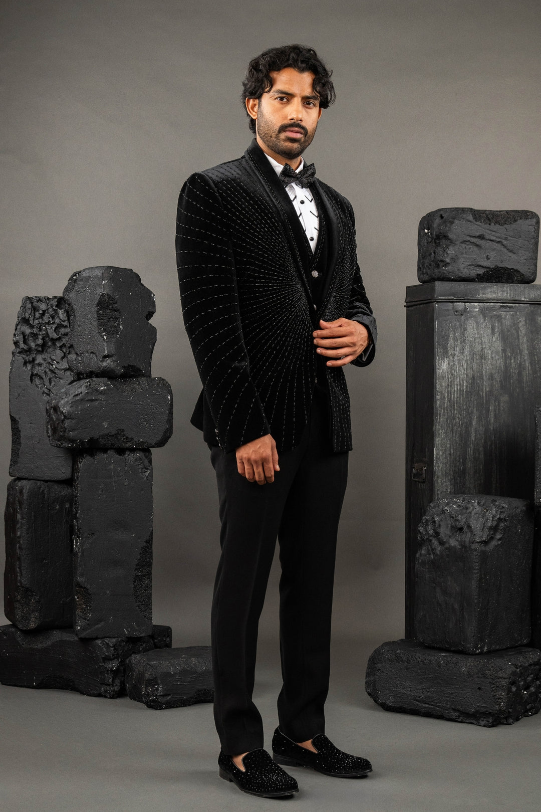 Black Velvet Embellished Tuxedo Set – Image 3