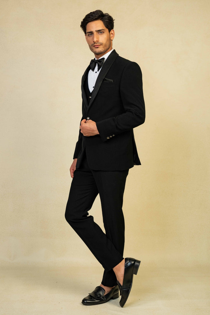 Classic Black Pleated Lapel Tuxedo