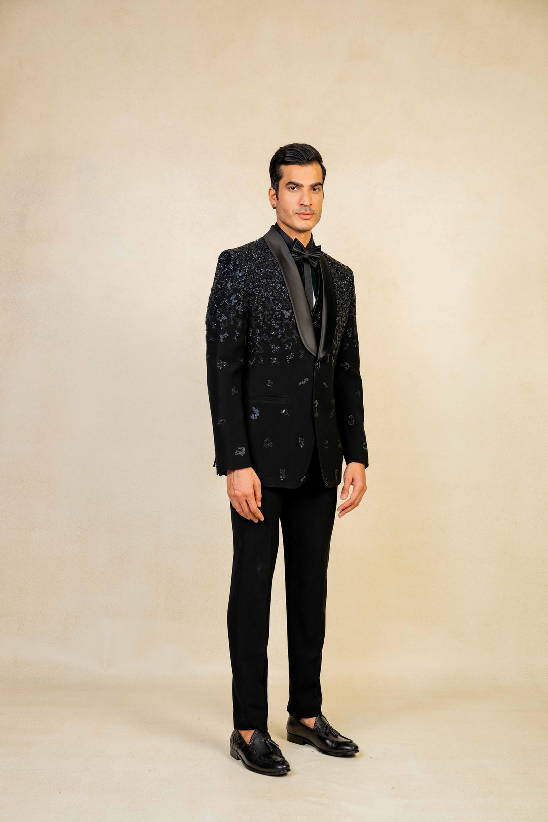 a blacktuxedo with abstract geometric embroidery – Image 8